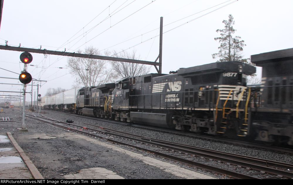 NS 9877 on detour train X-801